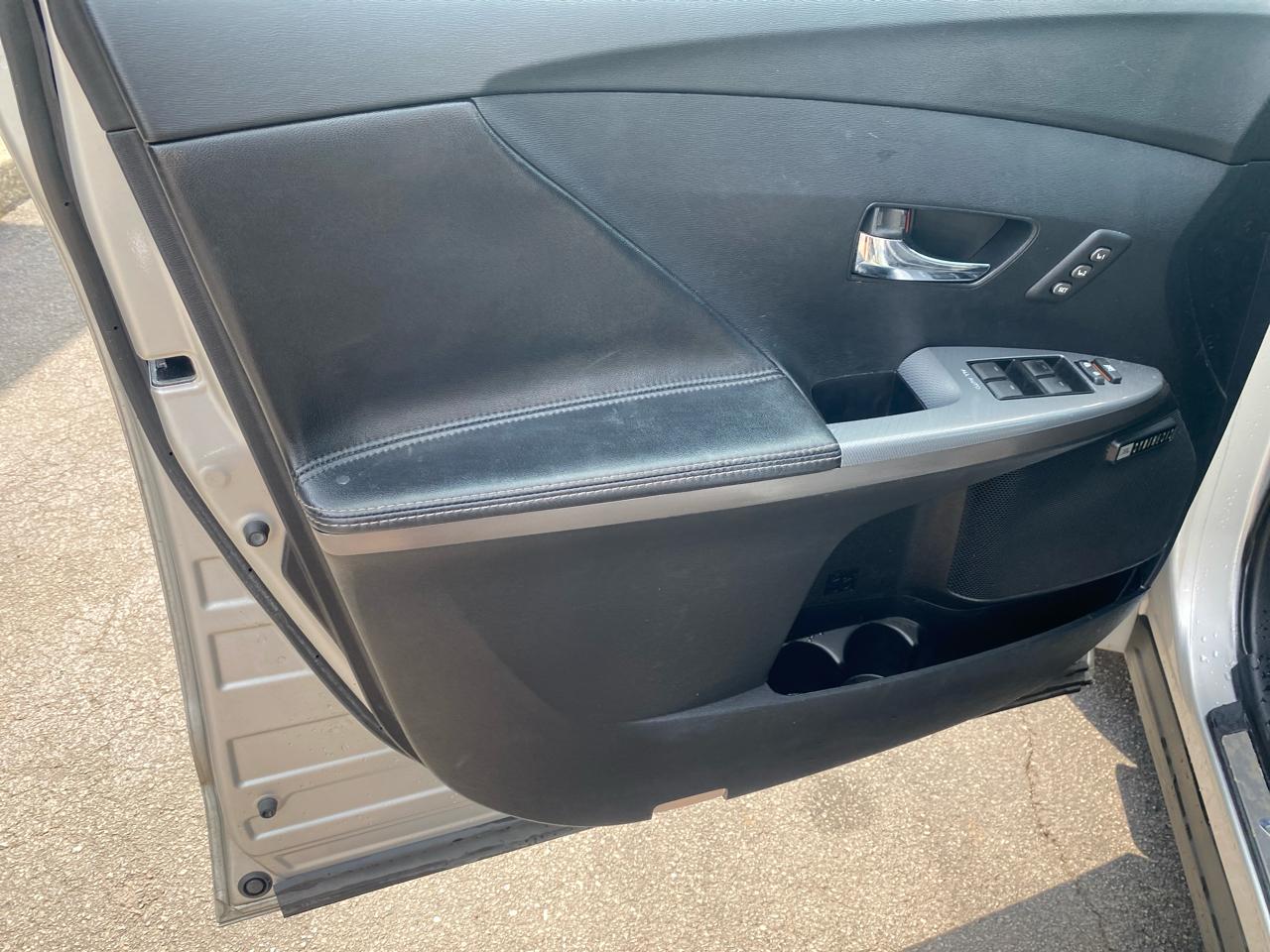 Toyota Venza LE V6 AWD 2014