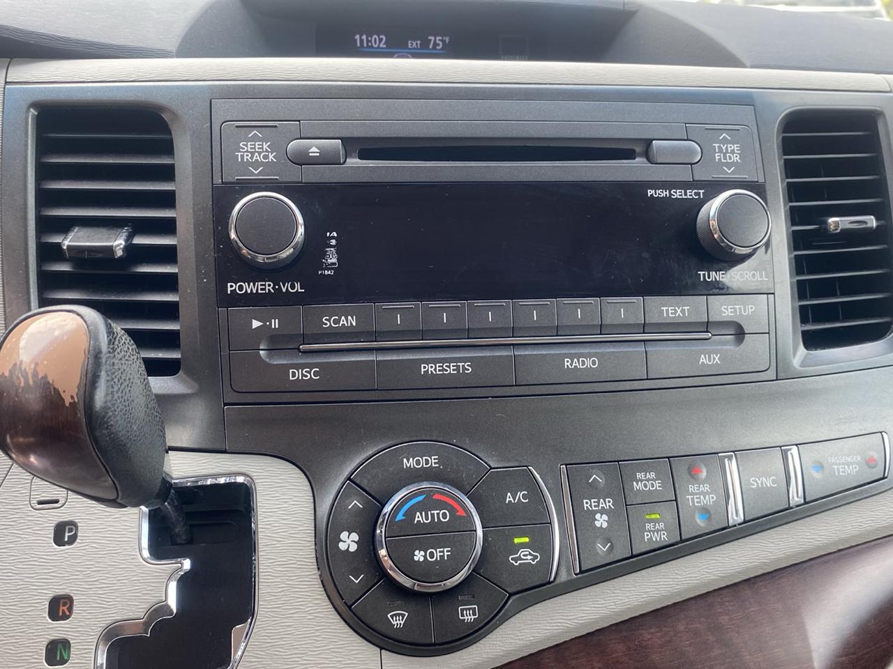 Toyota Sienna XLE 7 Passenger 2013