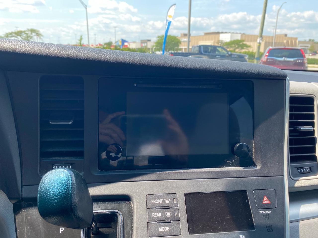 Toyota Sienna LE 8-Passenger 2017