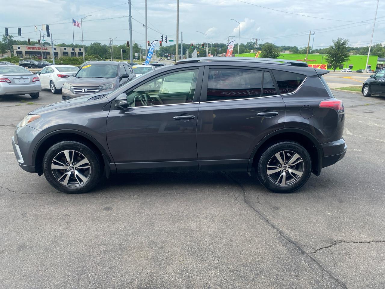 Toyota RAV4 XLE AWD 2018