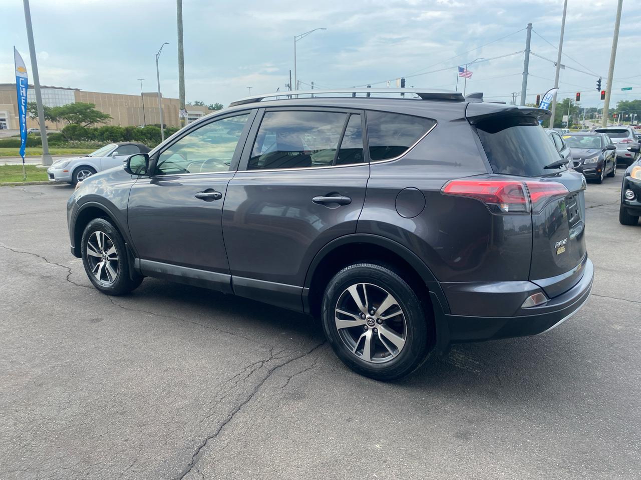 Toyota RAV4 XLE AWD 2018
