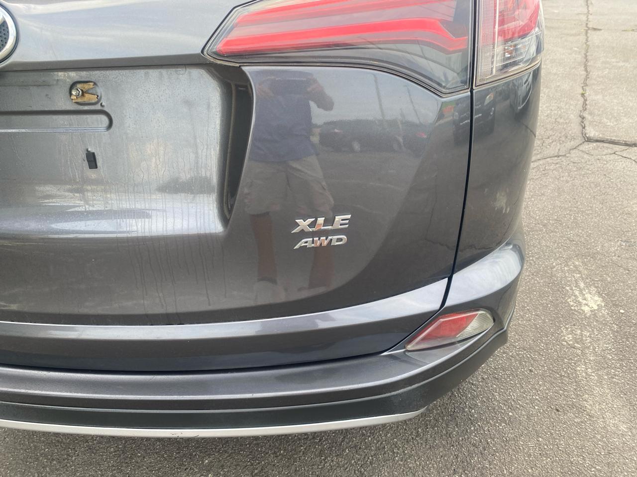 Toyota RAV4 XLE AWD 2018