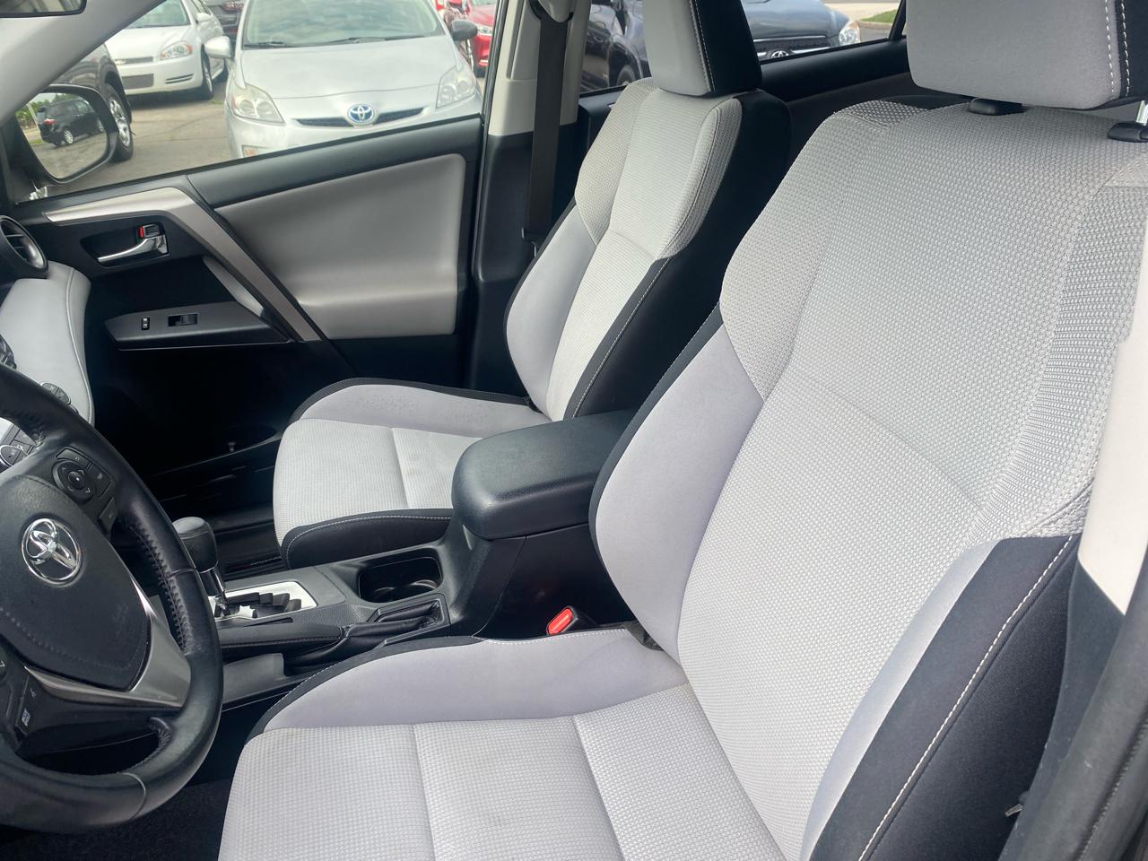 Toyota RAV4 XLE AWD 2018