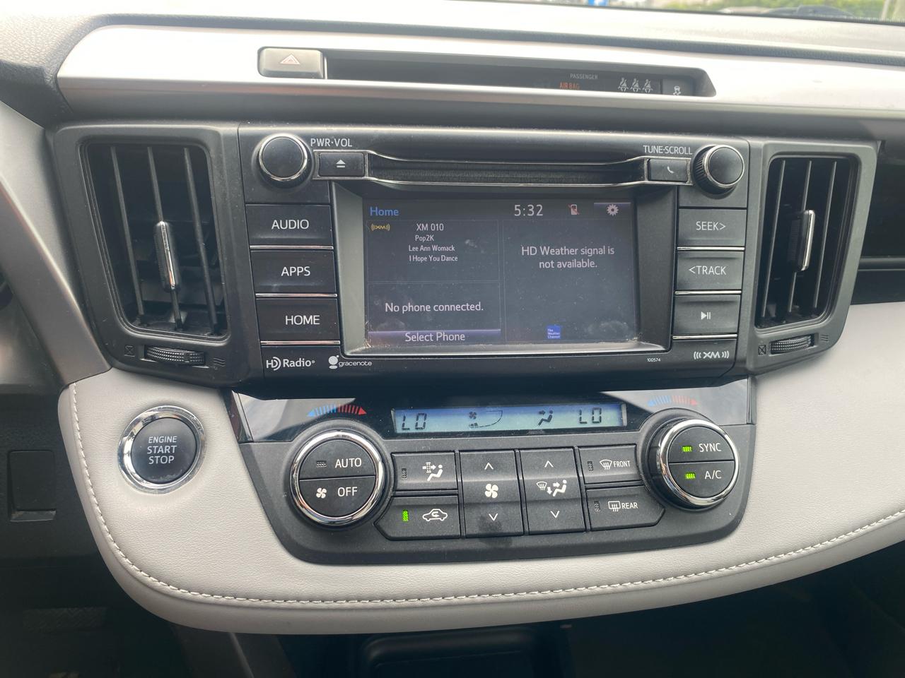 Toyota RAV4 XLE AWD 2018