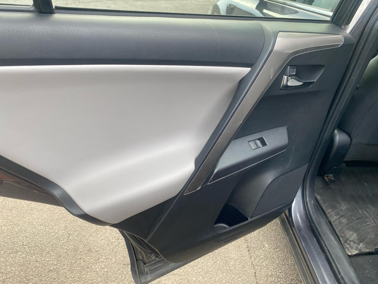 Toyota RAV4 XLE AWD 2018