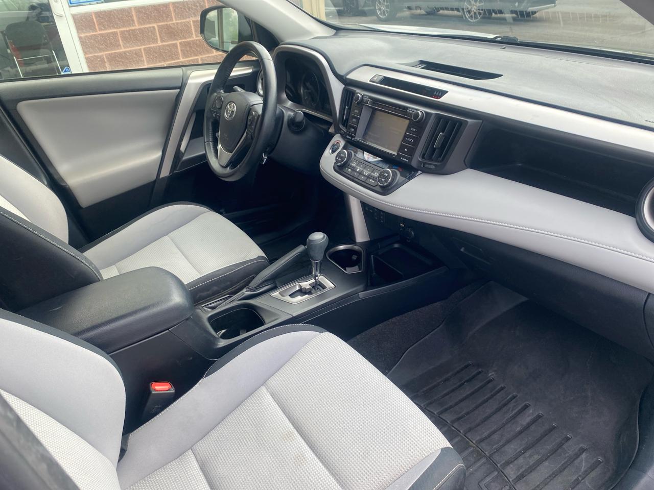 Toyota RAV4 XLE AWD 2018