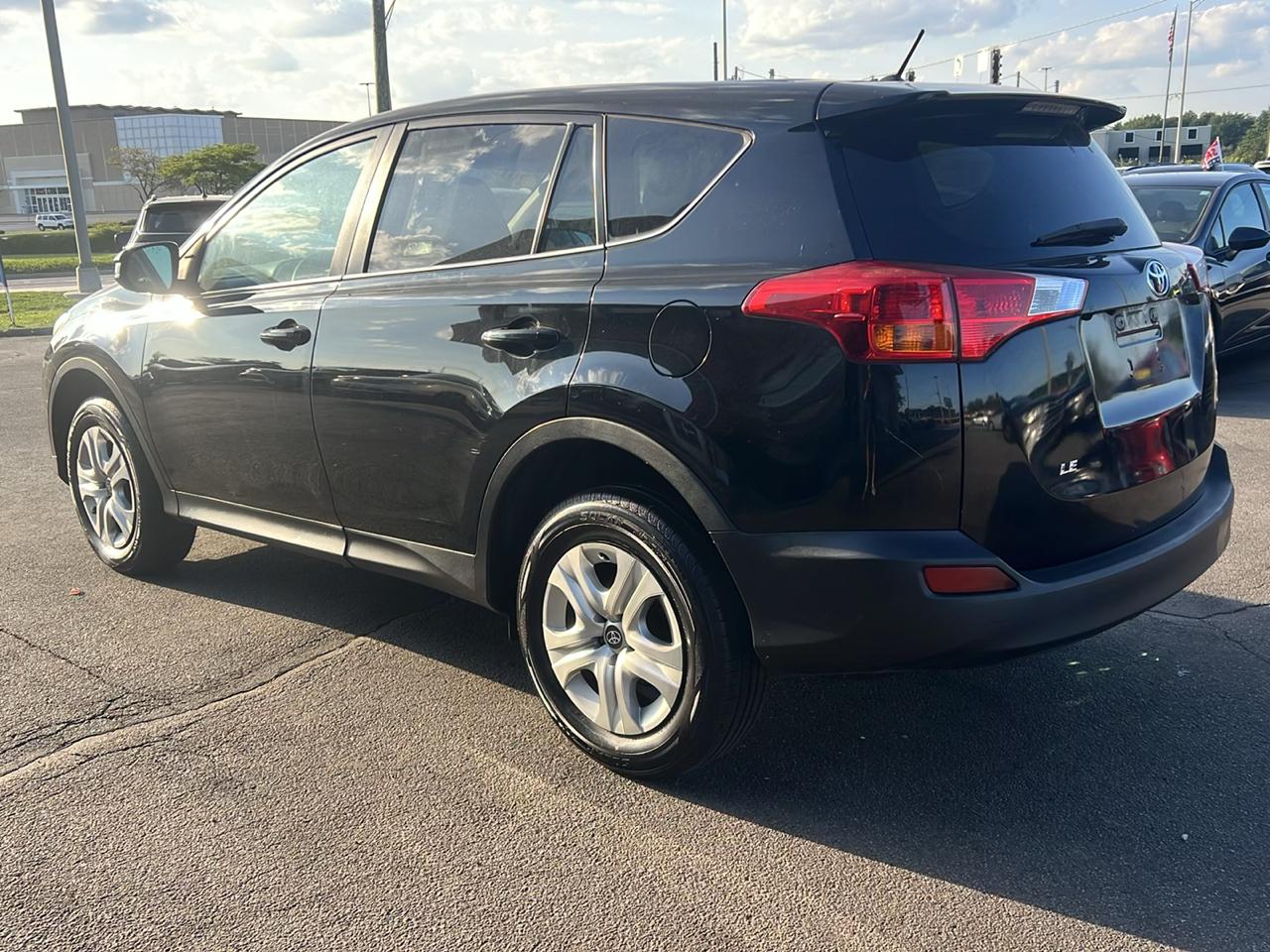 Toyota RAV4 LE AWD 2015