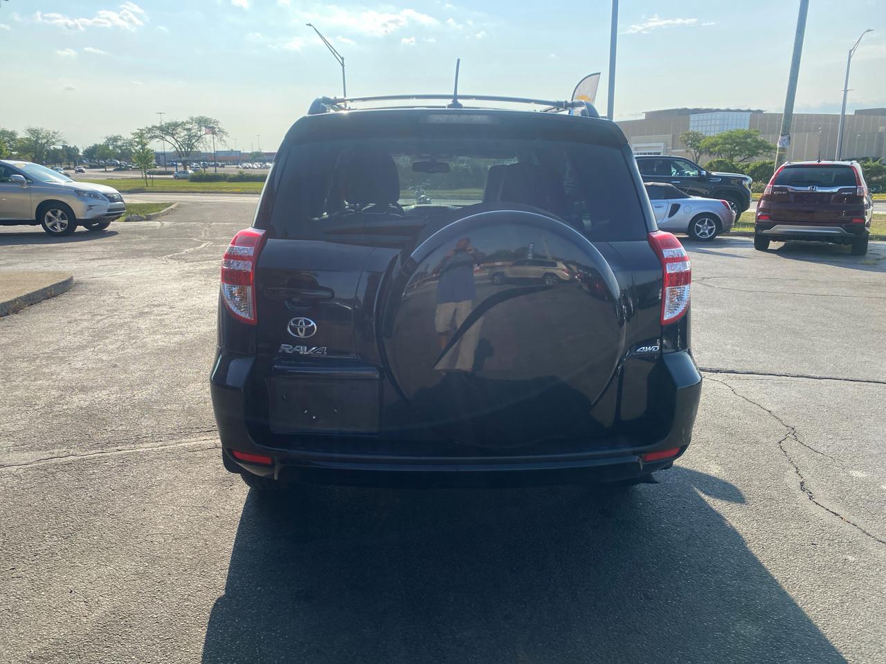 Toyota RAV4 Limited V6 4WD 2012