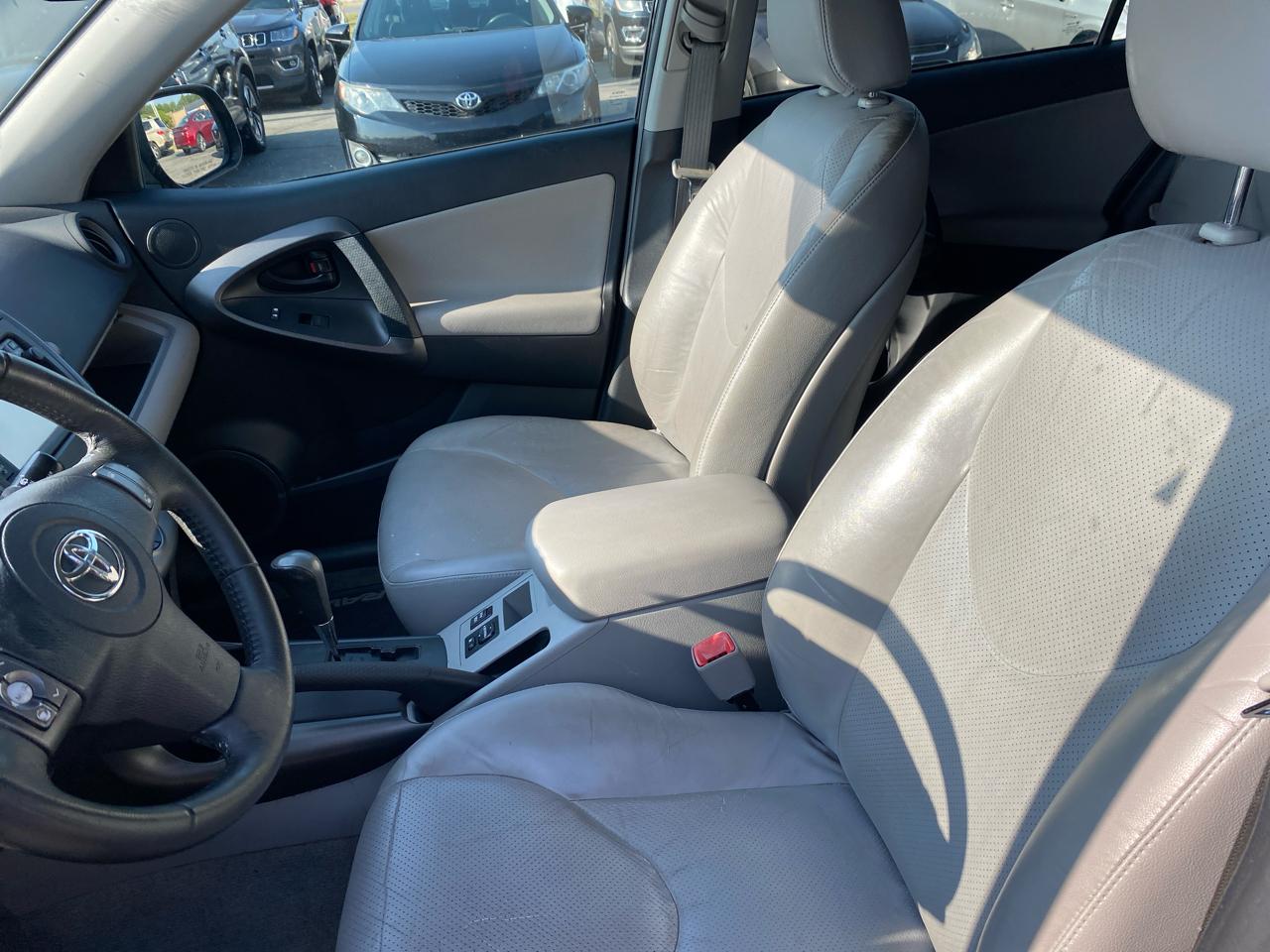Toyota RAV4 Limited V6 4WD 2012