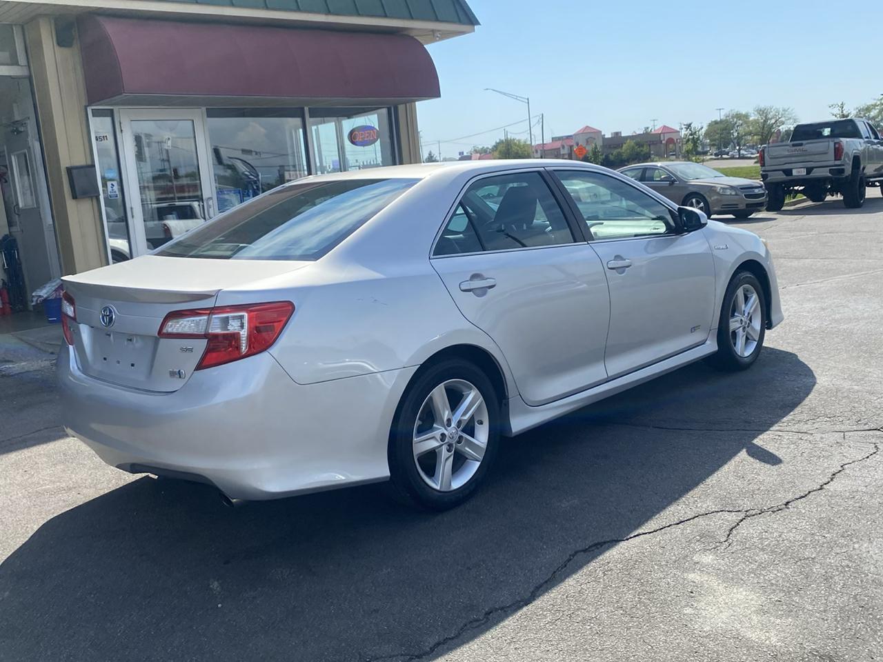 Toyota Camry Hybrid XLE 2014