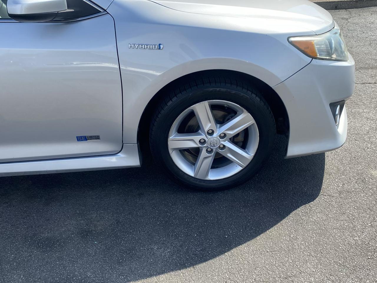 Toyota Camry Hybrid XLE 2014
