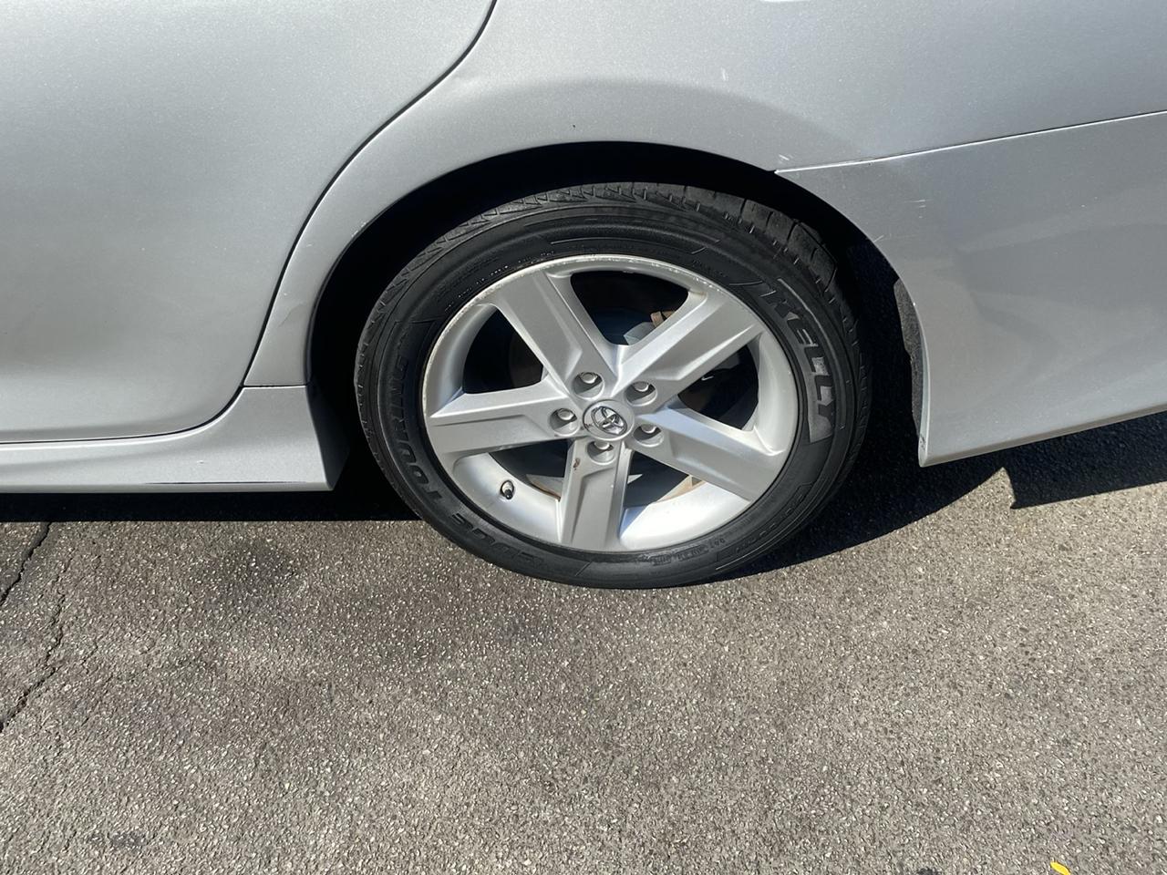 Toyota Camry Hybrid XLE 2014