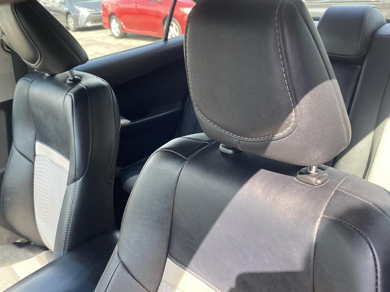 Toyota Camry Hybrid XLE 2014