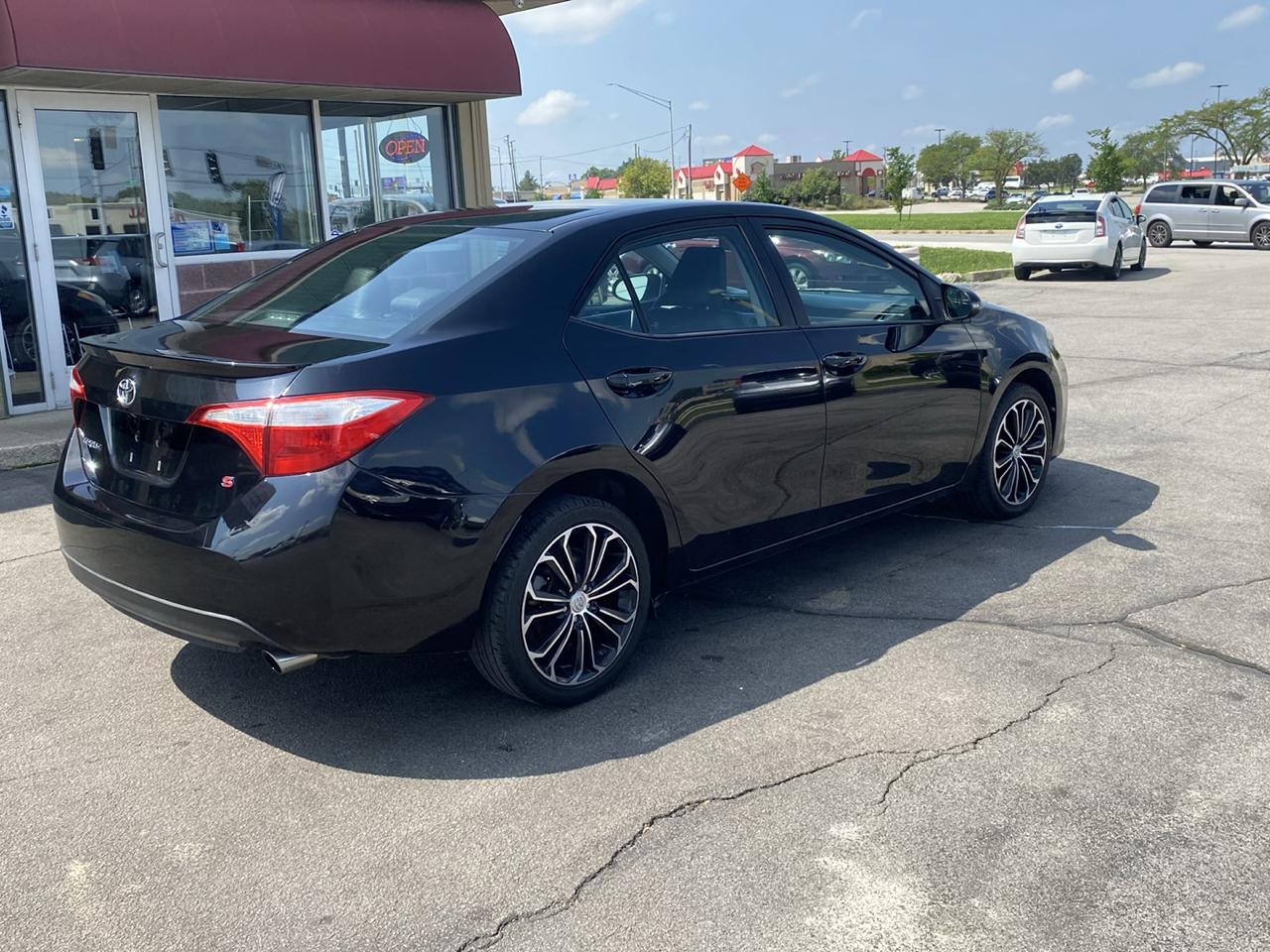 Toyota Corolla S Premium CVT 2015