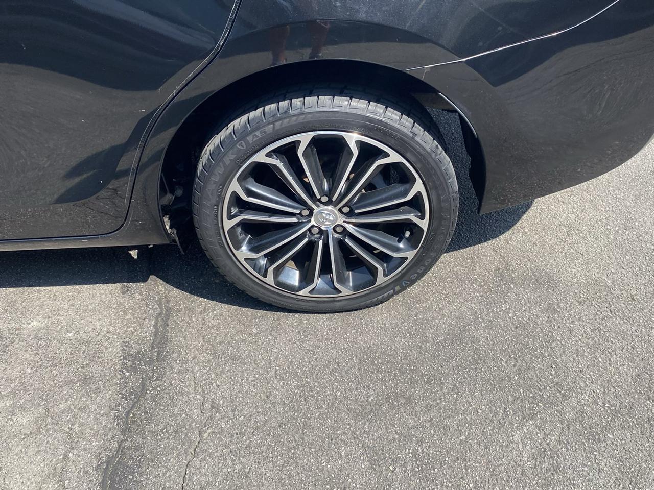 Toyota Corolla S Premium CVT 2015