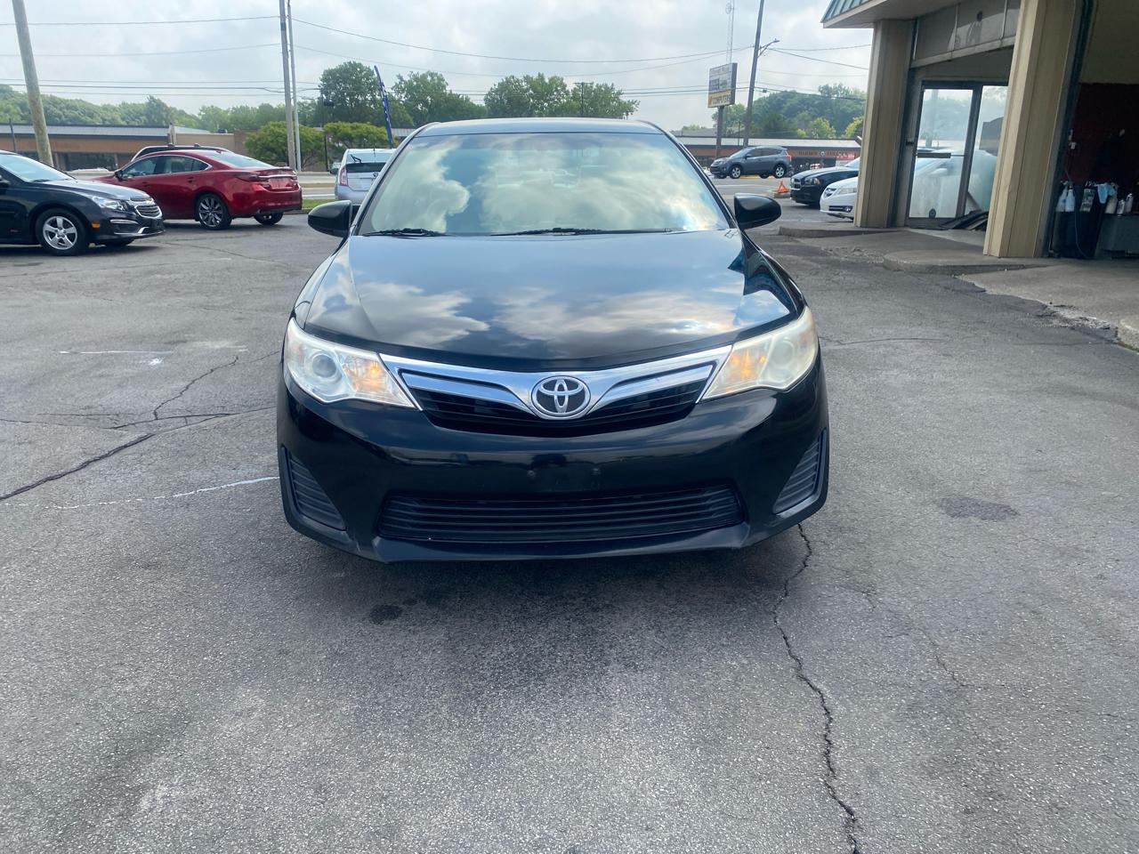 Toyota Camry LE 6-Spd AT 2014