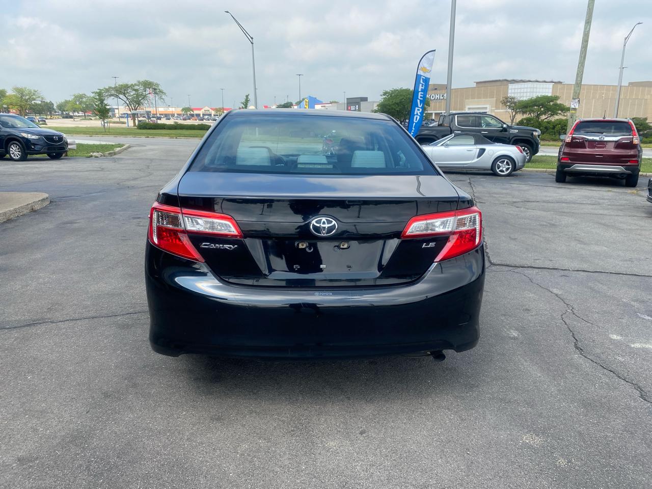 Toyota Camry LE 6-Spd AT 2014