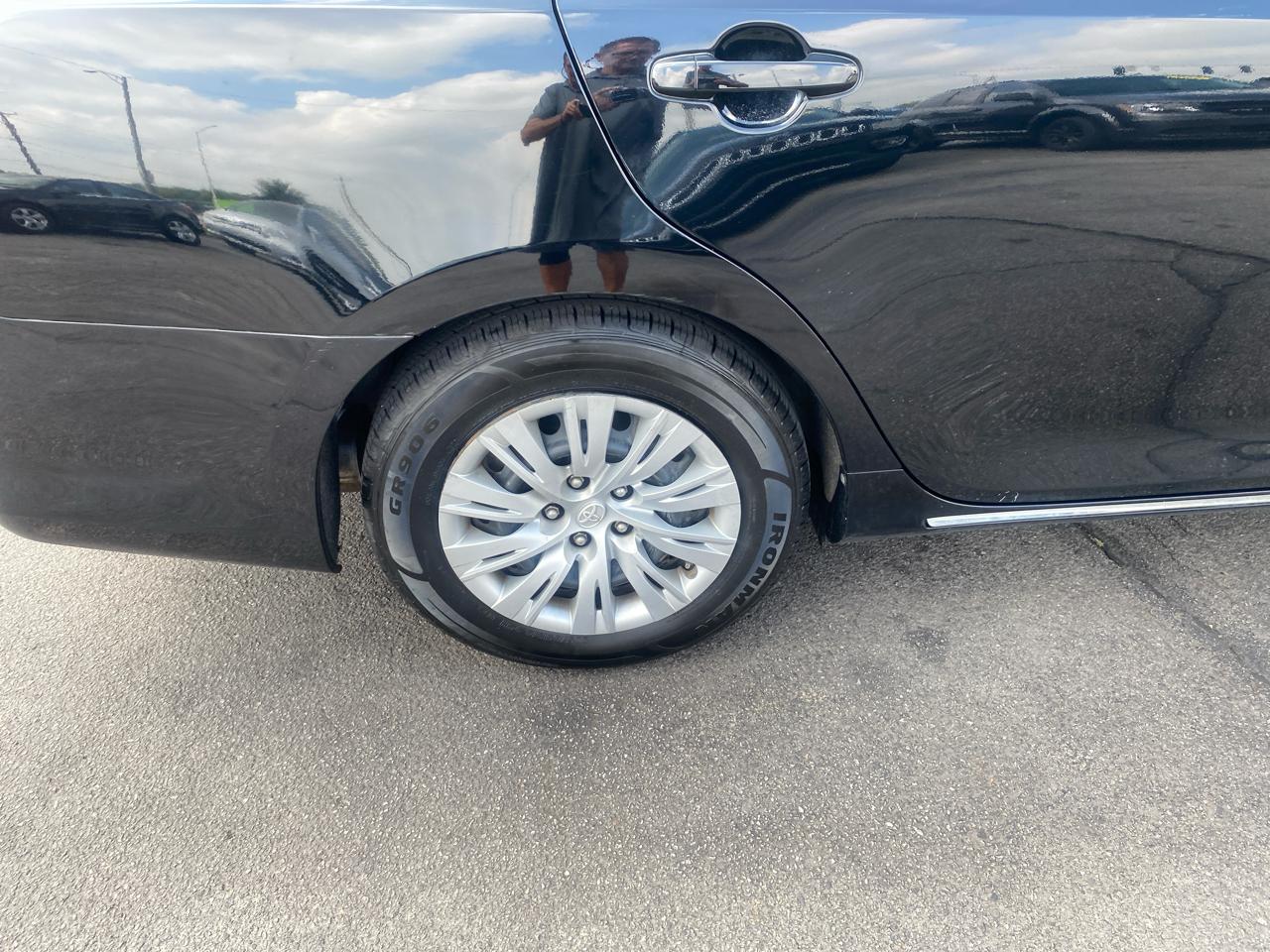 Toyota Camry LE 6-Spd AT 2014