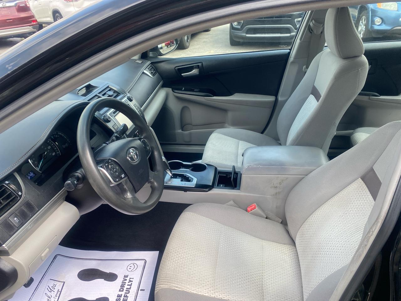 Toyota Camry LE 6-Spd AT 2014