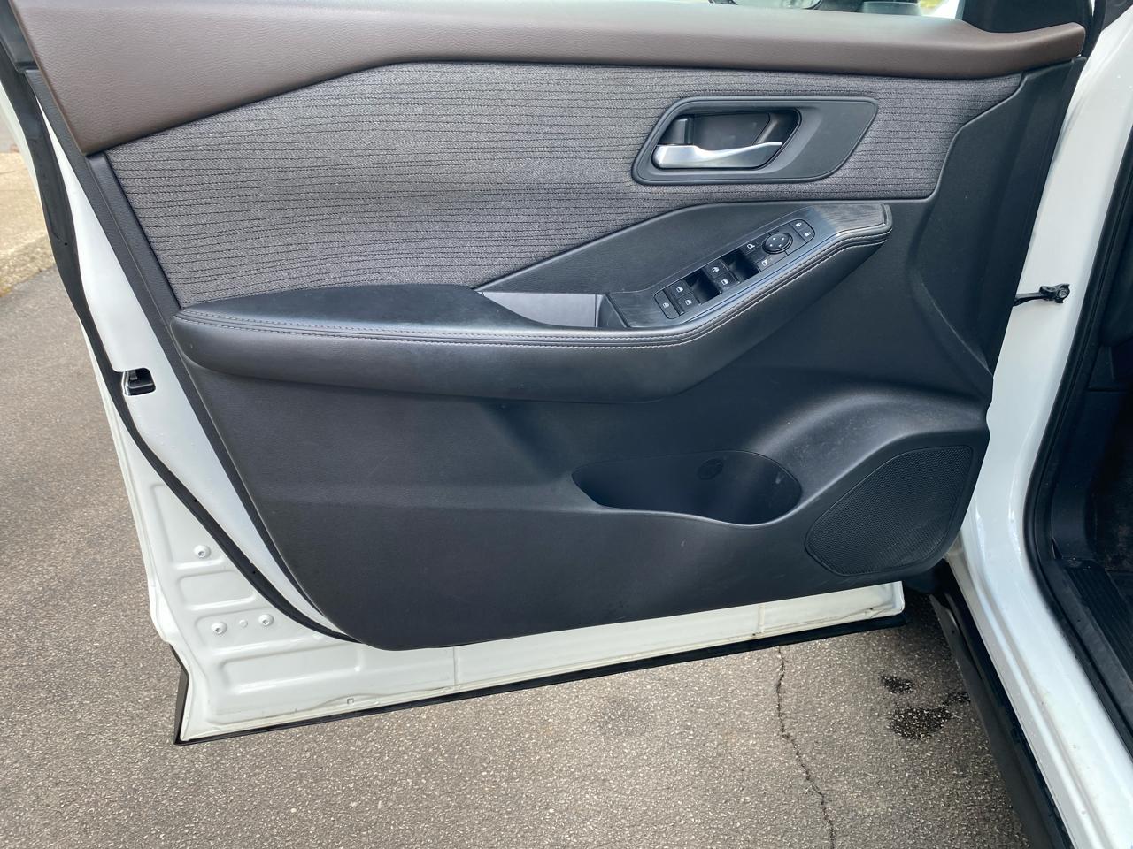 Nissan Rogue SV 2021