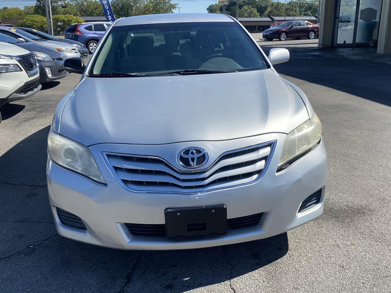 Toyota Camry Base 6-Spd AT 2011