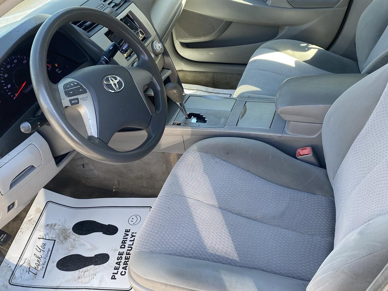 Toyota Camry Base 6-Spd AT 2011