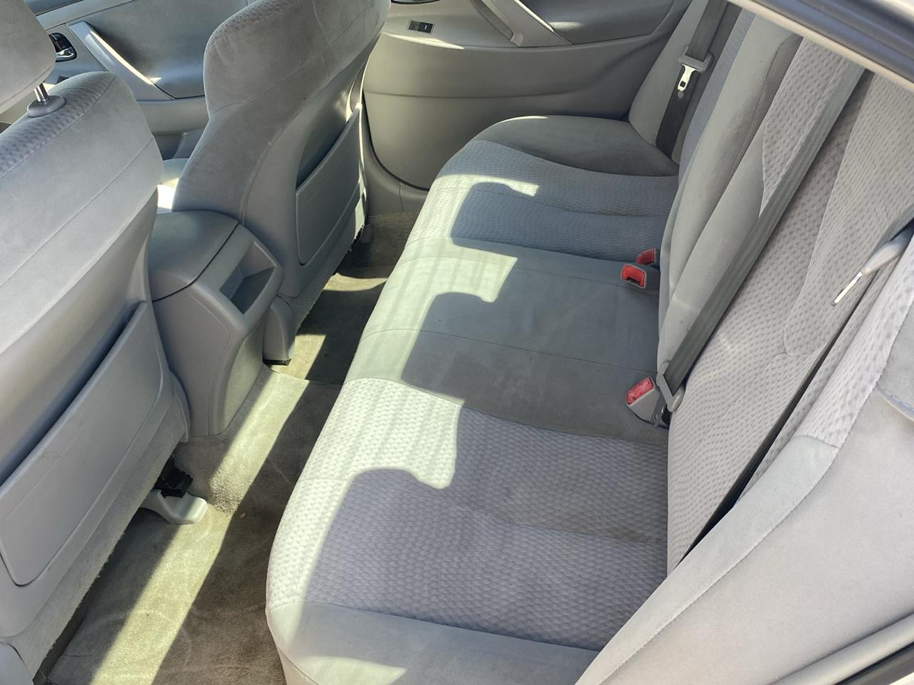 Toyota Camry Base 6-Spd AT 2011