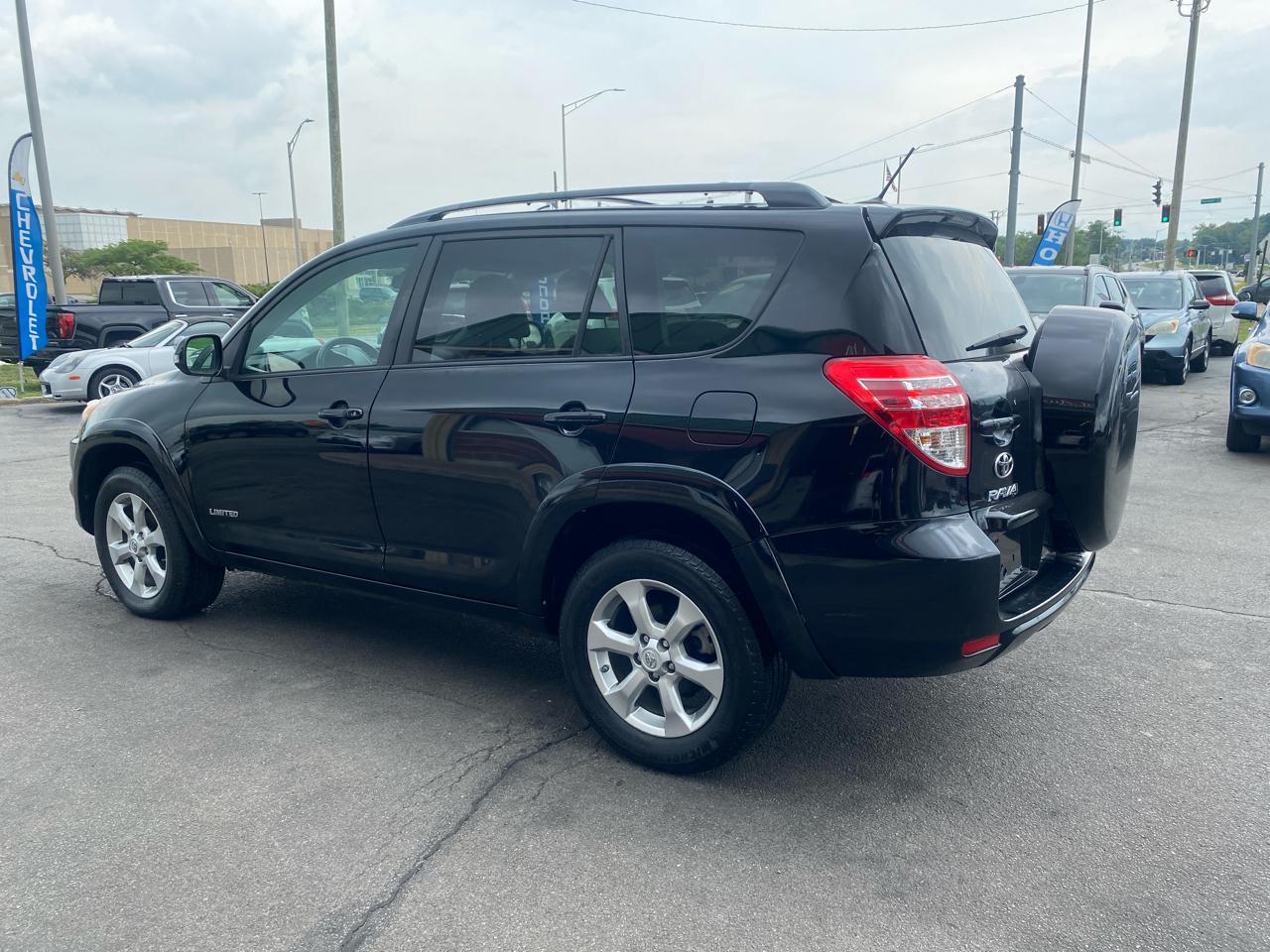 Toyota RAV4 Limited I4 4WD 2011