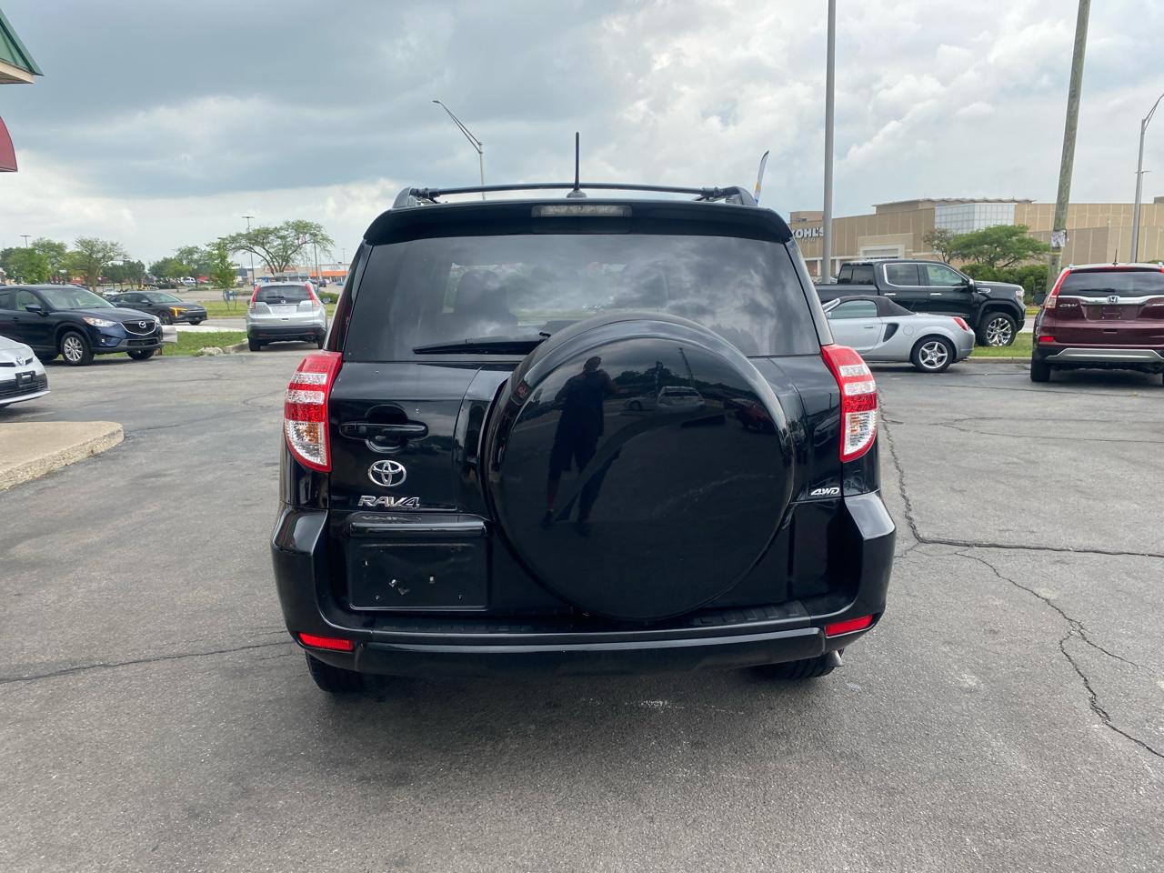 Toyota RAV4 Limited I4 4WD 2011