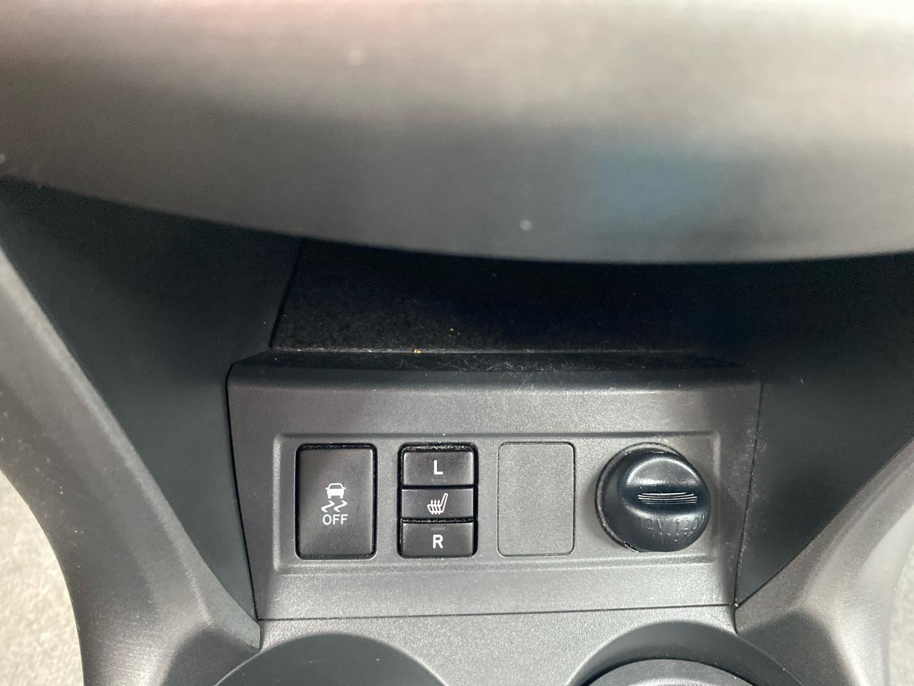 Toyota RAV4 Limited I4 4WD 2011