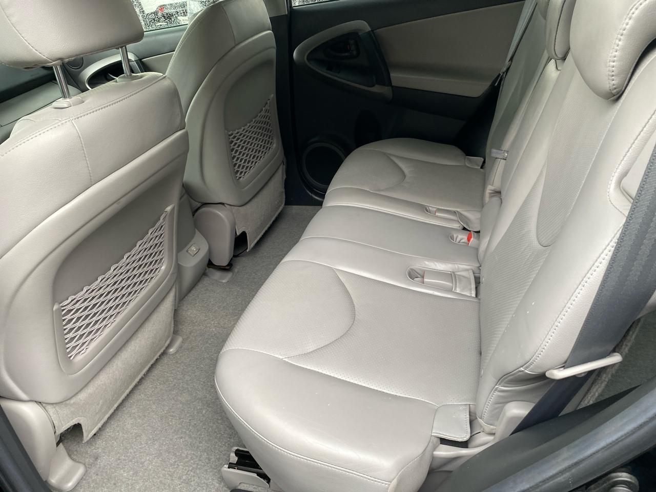 Toyota RAV4 Limited I4 4WD 2011