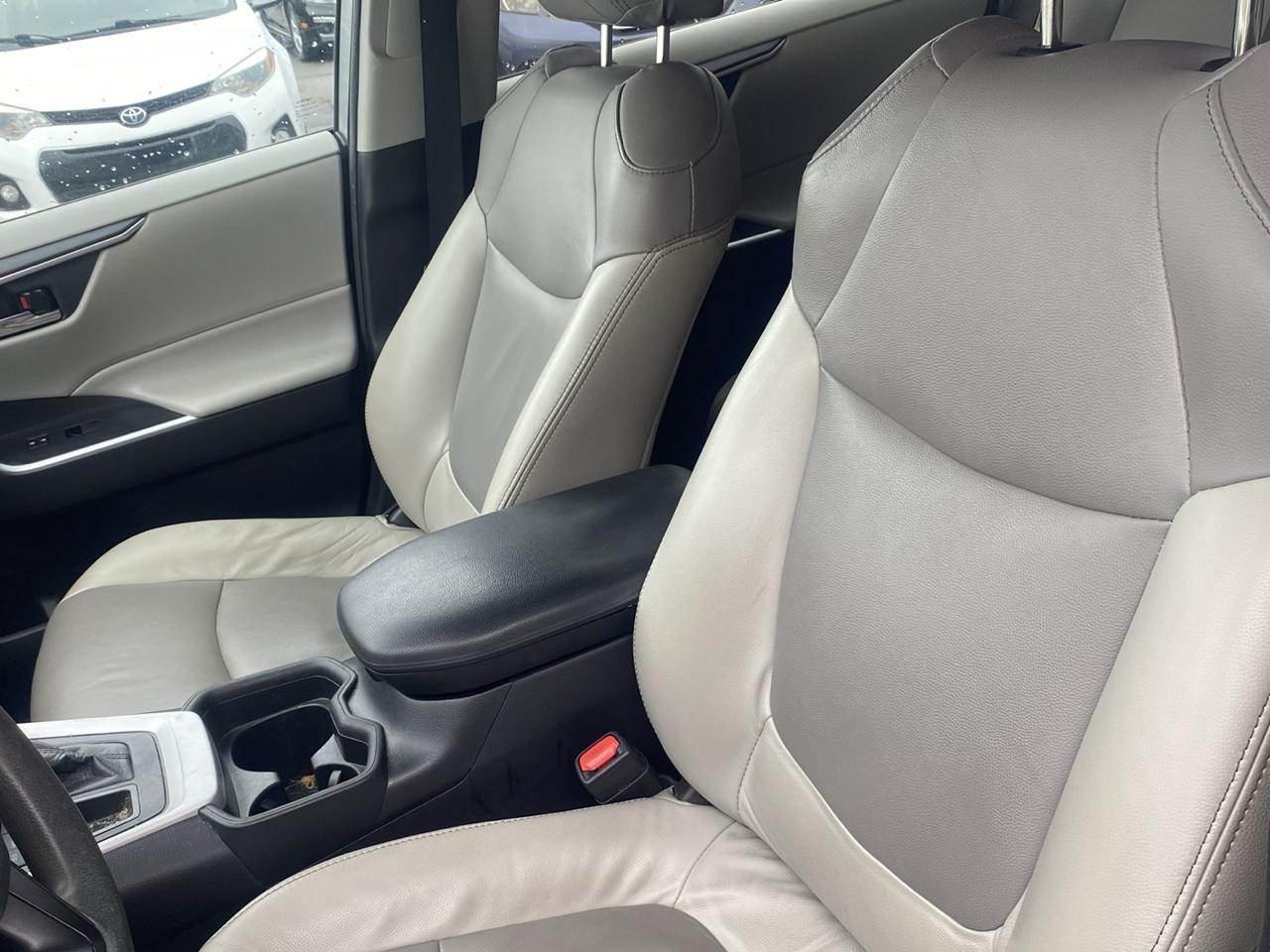 Toyota RAV4 XLE AWD 2020