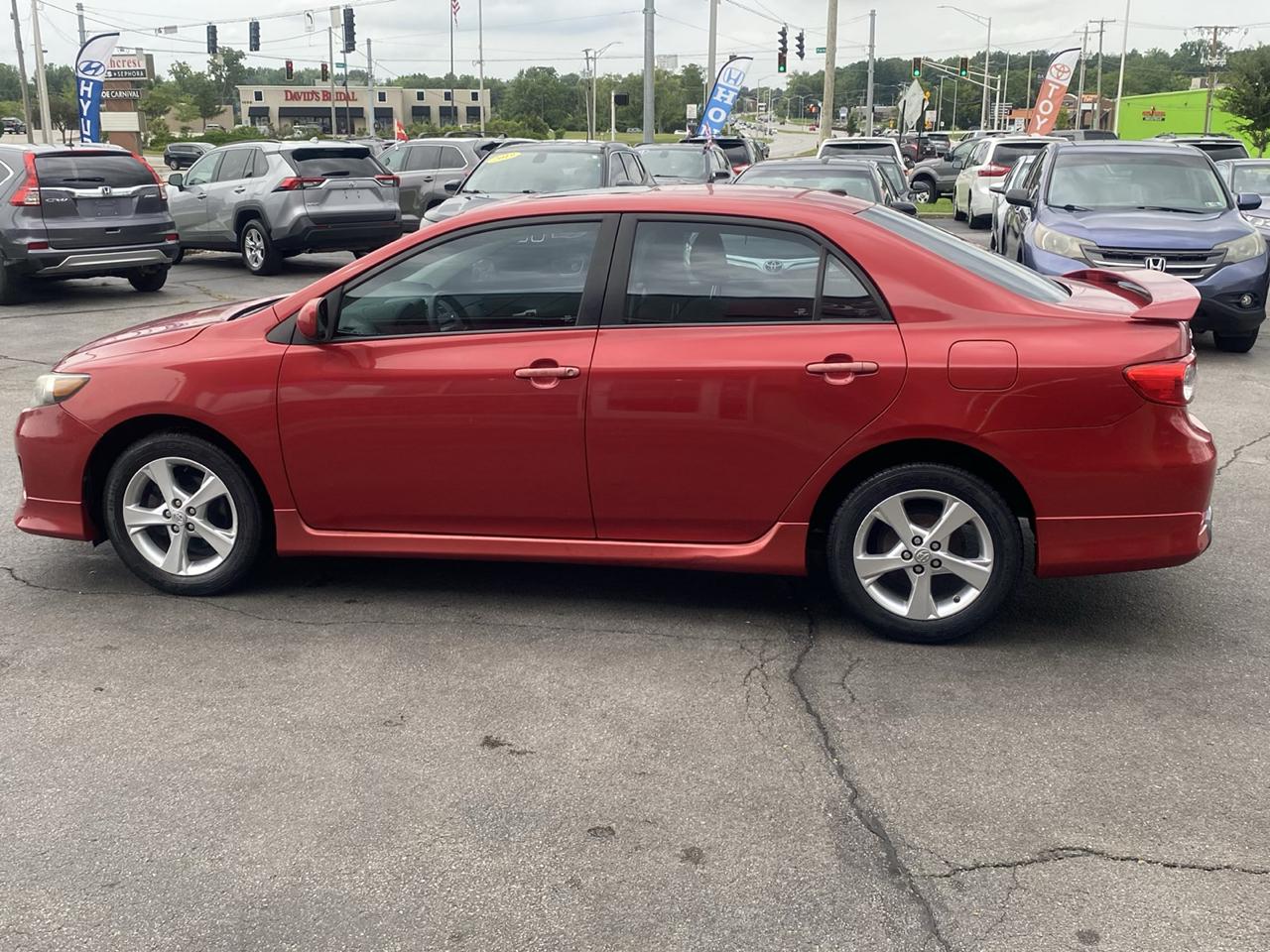 Toyota Corolla S 4-Speed AT 2011