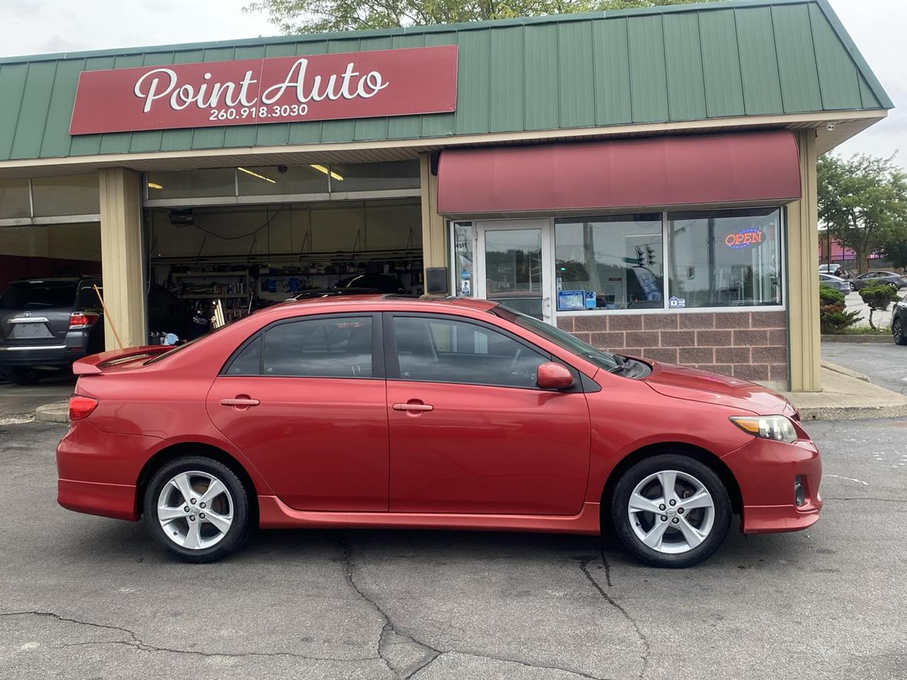 Toyota Corolla S 4-Speed AT 2011