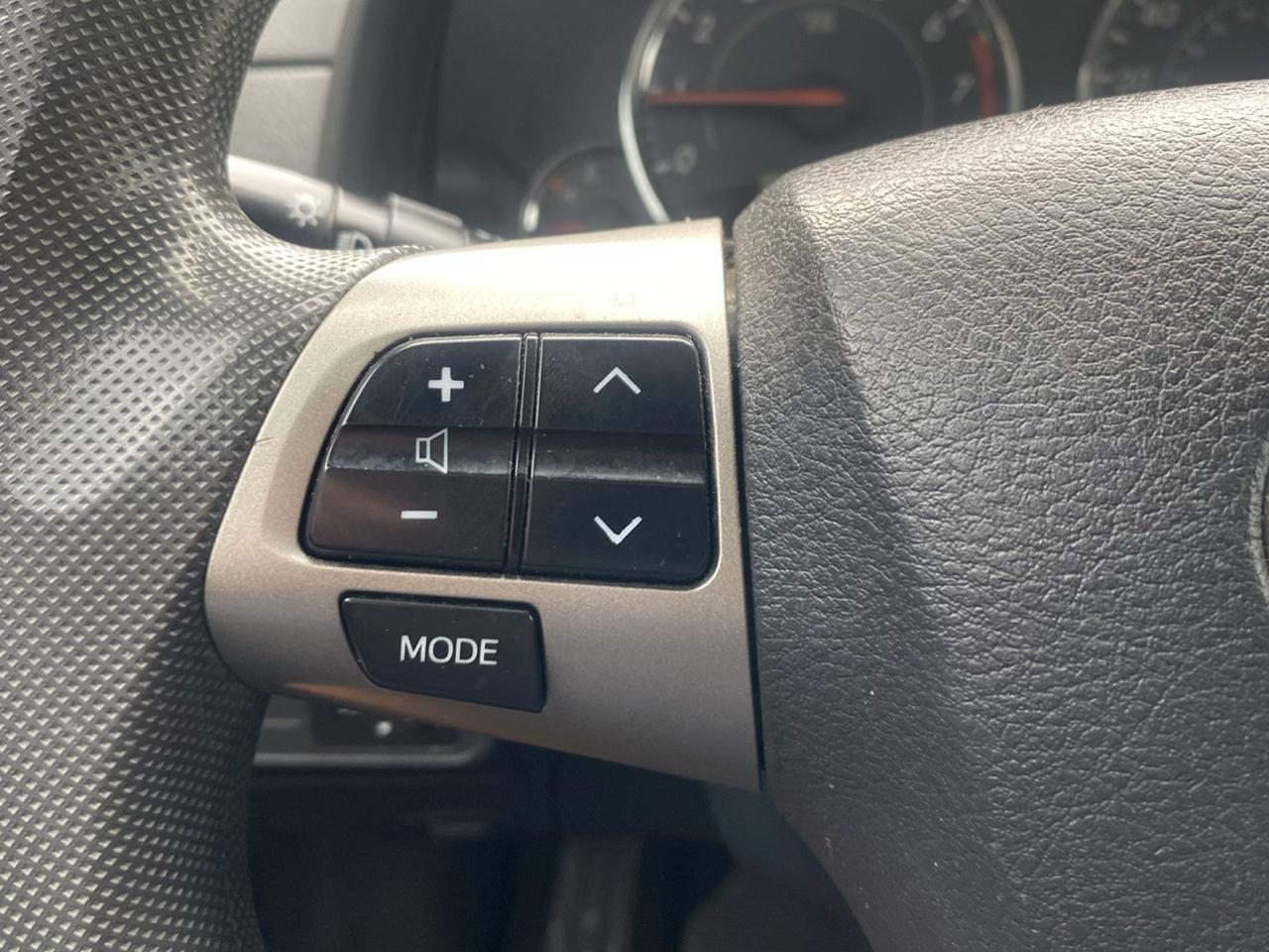 Toyota Corolla S 4-Speed AT 2011