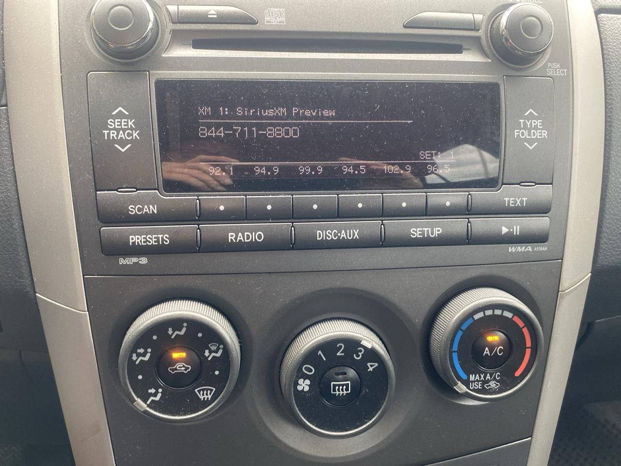 Toyota Corolla S 4-Speed AT 2011