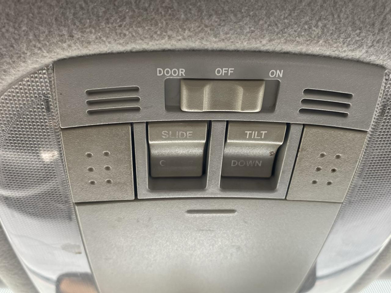Toyota Corolla S 4-Speed AT 2011