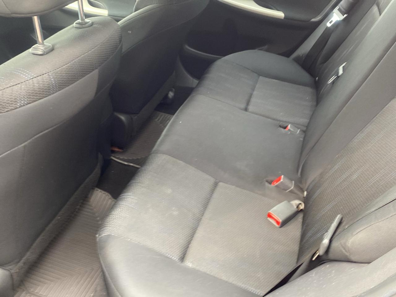 Toyota Corolla S 4-Speed AT 2011