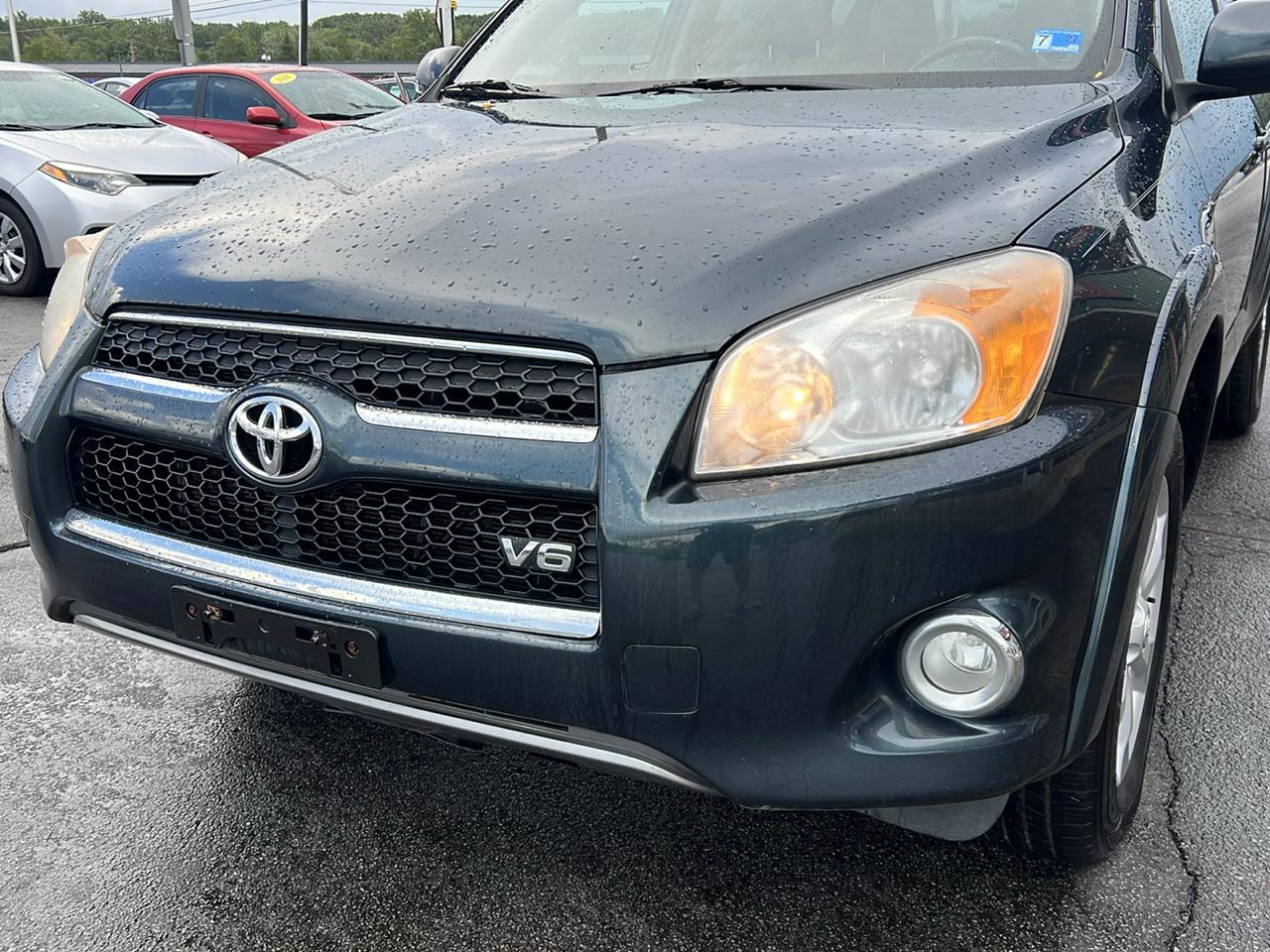 Toyota RAV4 Limited V6 4WD 2012