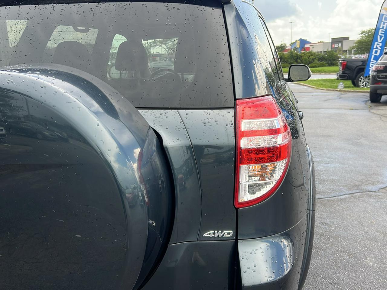 Toyota RAV4 Limited V6 4WD 2012