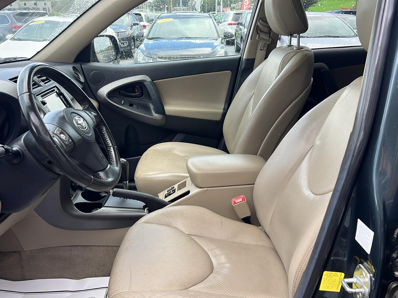 Toyota RAV4 Limited V6 4WD 2012