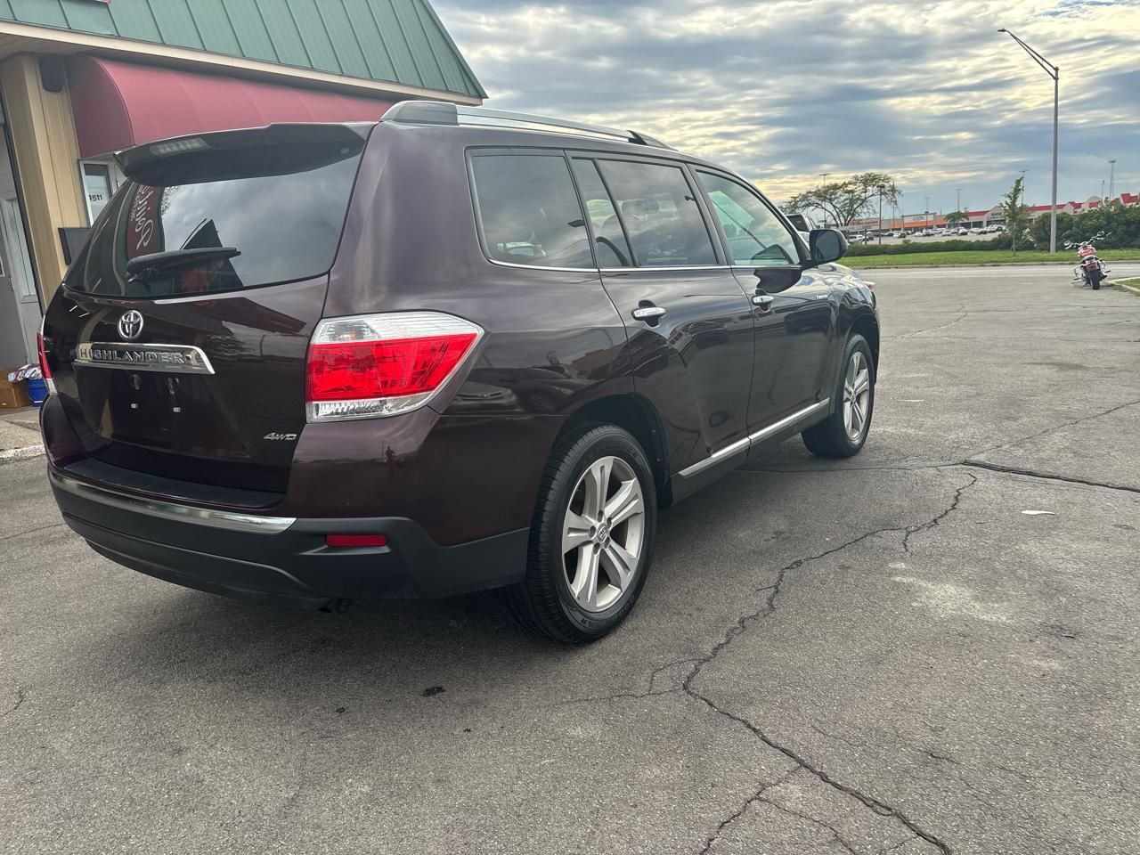 Toyota Highlander Limited 4WD 2013