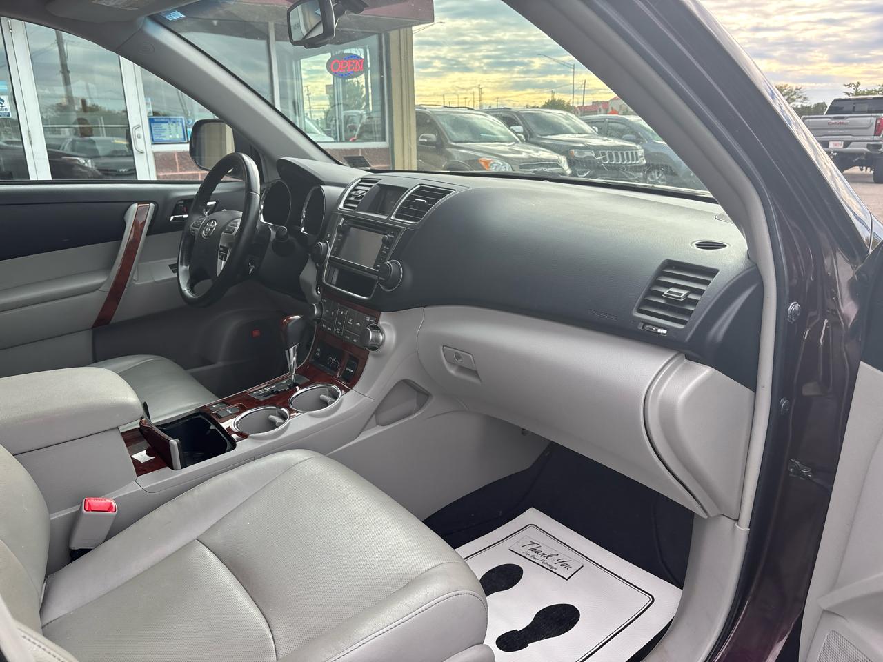Toyota Highlander Limited 4WD 2013