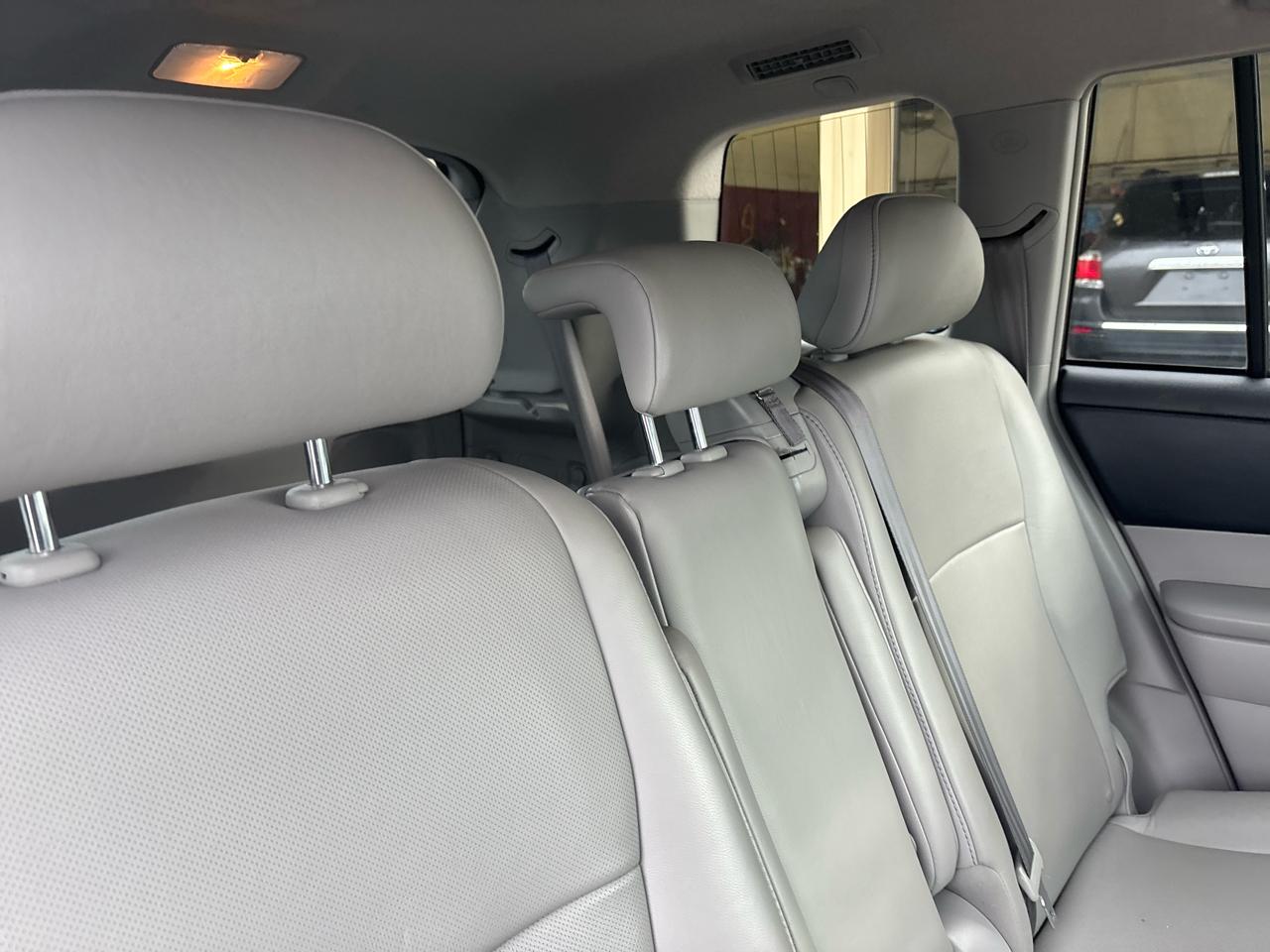 Toyota Highlander Limited 4WD 2013