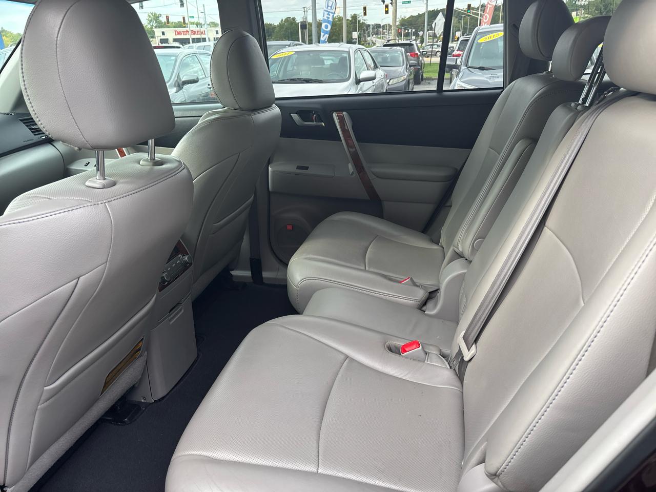 Toyota Highlander Limited 4WD 2013