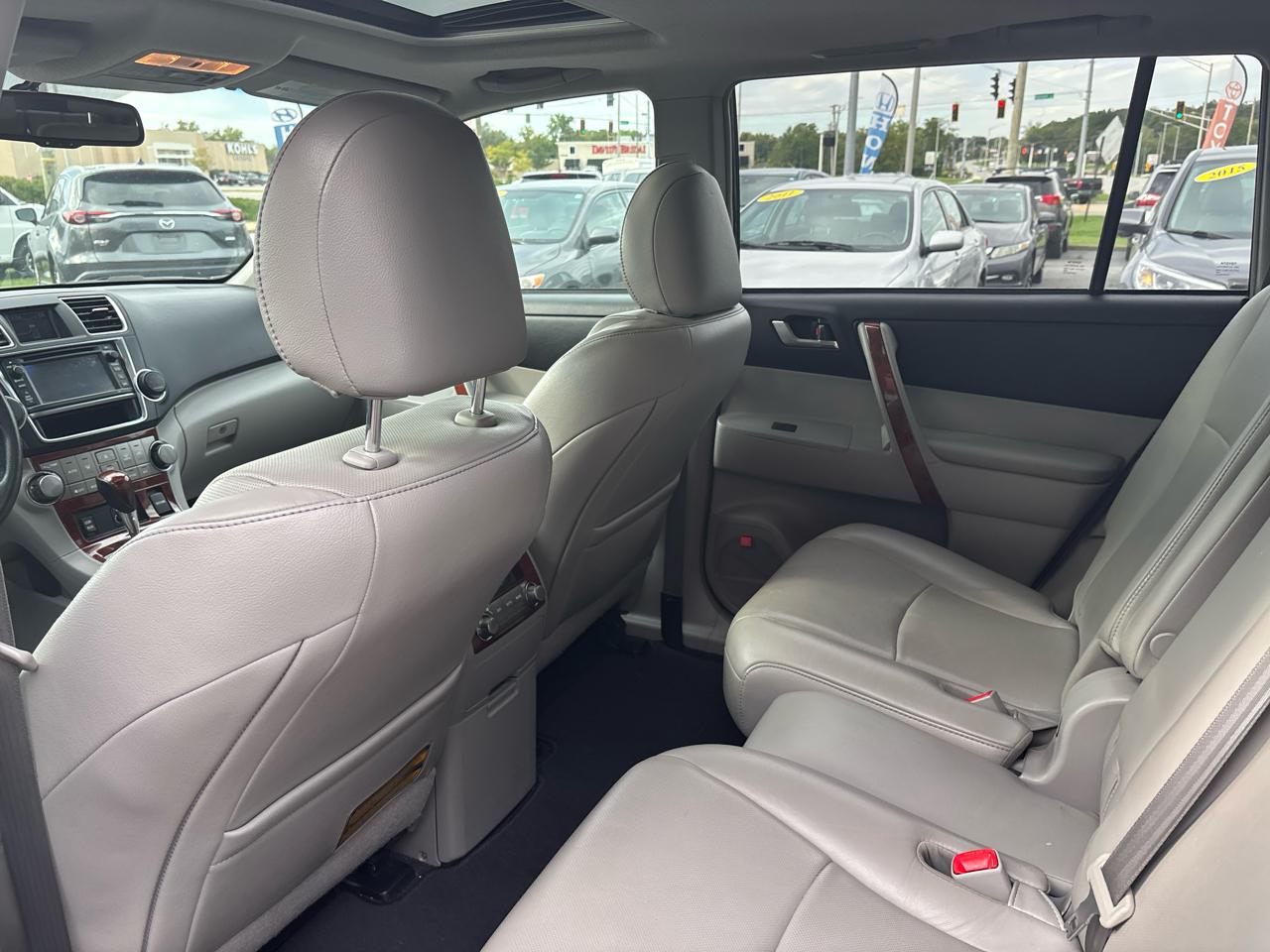 Toyota Highlander Limited 4WD 2013