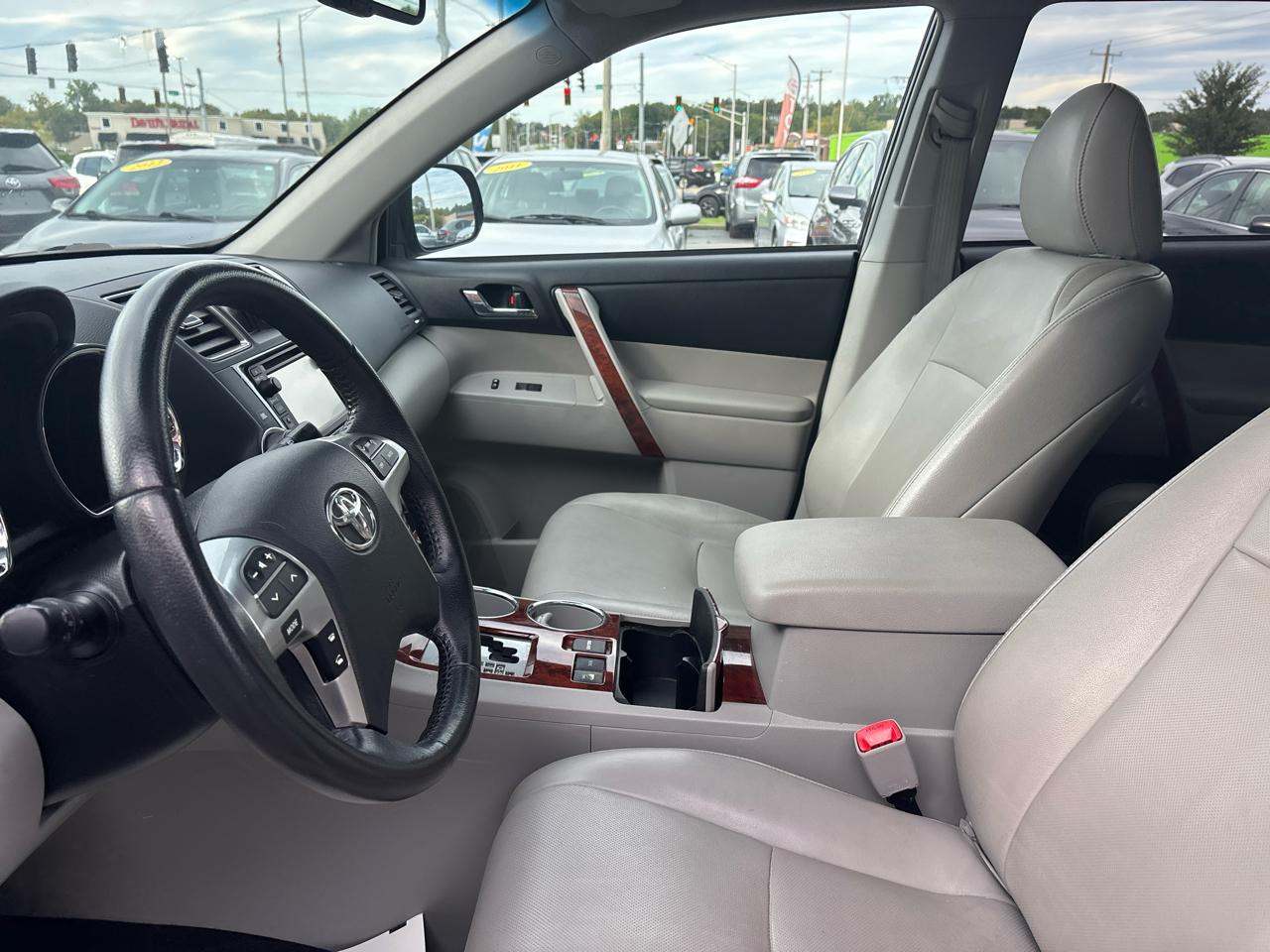 Toyota Highlander Limited 4WD 2013