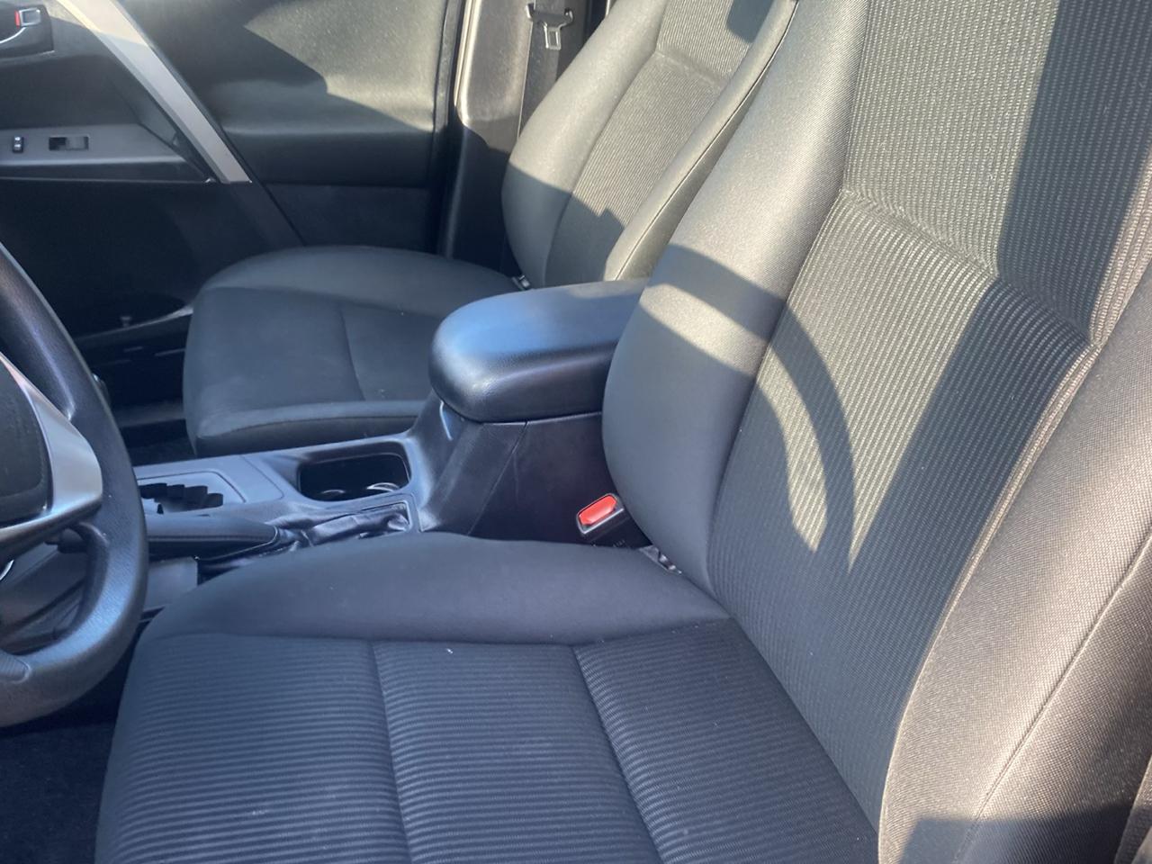 Toyota RAV4 LE FWD 2018
