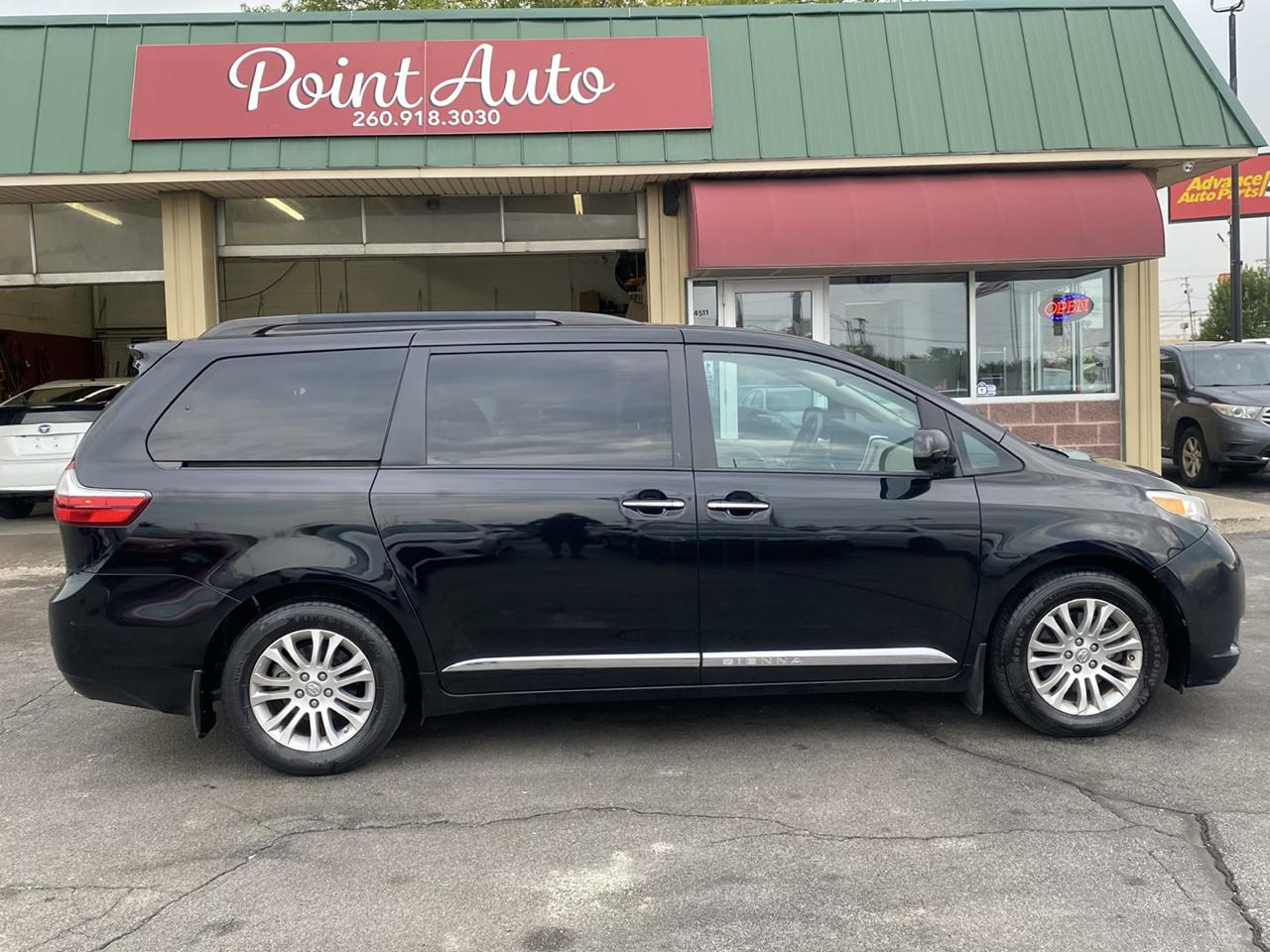 Toyota Sienna Limited Premium 7-Passenger 2017