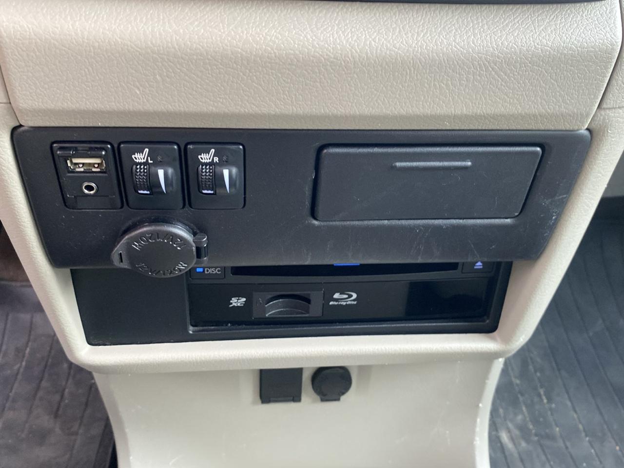 Toyota Sienna Limited Premium 7-Passenger 2017
